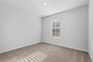 112 Spotted Wood Ct, Willis, TX 77318 - Photo 4