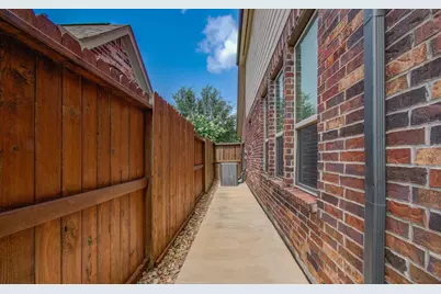 10506 Hartfield Bluff Lane, Cypress, TX 77433 - Photo 38