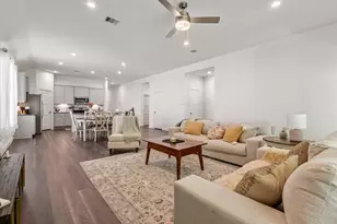 560 Newcomb Holw Dr, Conroe, TX 77304 - Photo 20