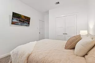 560 Newcomb Holw Dr, Conroe, TX 77304 - Photo 8