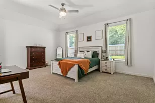 560 Newcomb Holw Dr, Conroe, TX 77304 - Photo 22