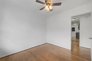 2102 Blueberry Ln, Pasadena, TX 77502 - Photo 14