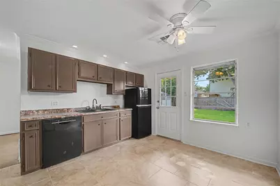 2102 Blueberry Lane, Pasadena, TX 77502 - Photo 8