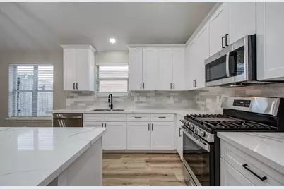4506 Knights Court, Baytown, TX 77521 - Photo 10