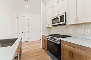 9109 Henrietta, Houston, TX 77088 - Photo 6