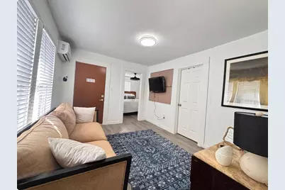 7425 Avenue H, Houston, TX 77011 - Photo 2