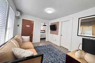 7425 Avenue H, Houston, TX 77011 - Photo 2