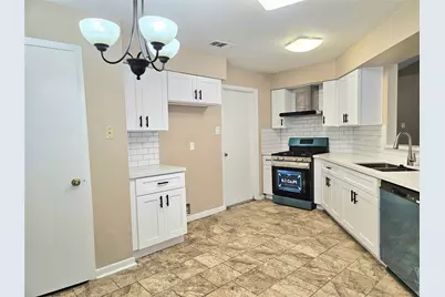 4231 Southchase Lane, Houston, TX 77014 - Photo 8