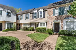 13228 Trail Hollow Dr, Houston, TX 77079 - Photo 2