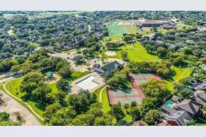 7110 Trailbrook Drive, Sugar Land, TX 77479 - Photo 6