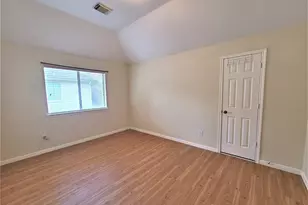 1719 Abellfield Ln, Sugar Land, TX 77478 - Photo 16