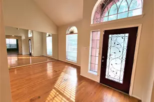 1719 Abellfield Ln, Sugar Land, TX 77478 - Photo 2