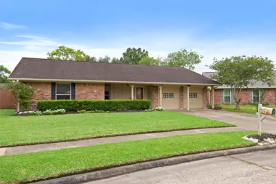 1922 Crooked Creek Lane, Pearland, TX 77581 - Photo 2