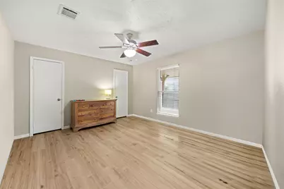 1922 Crooked Creek Lane, Pearland, TX 77581 - Photo 18