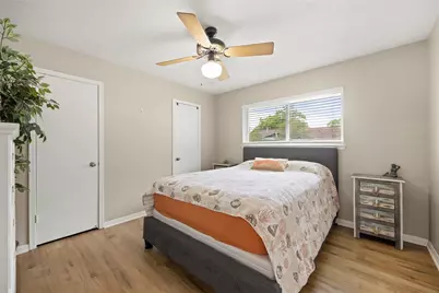 1922 Crooked Creek Lane, Pearland, TX 77581 - Photo 16