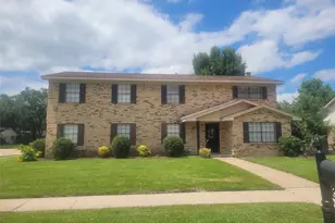 4203 Shady Springs Dr, Seabrook, TX 77586 - Photo 1