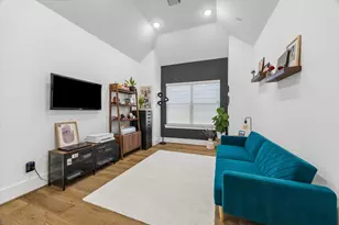 9009 Wellspring Dr, Houston, TX 77080 - Photo 14