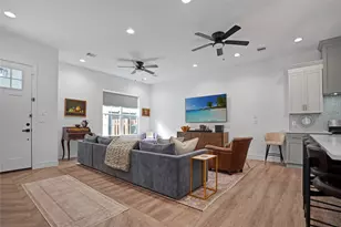 303 Blueberry St, Houston, TX 77018 - Photo 6