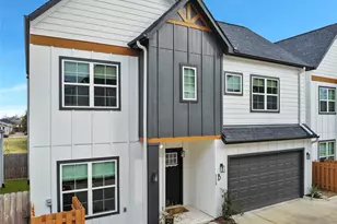 303 Blueberry St, Houston, TX 77018 - Photo 2