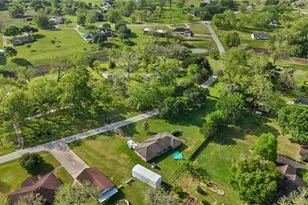 1112 Knox Ln, Wharton, TX 77488 - Photo 2