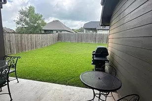 2013 Arable Ct, Brenham, TX 77833 - Photo 8
