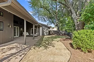 10707 Pinehurst Dr, Austin, TX 78747 - Photo 34