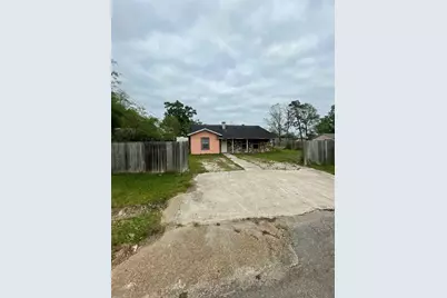 4402 Dallas Street, Beaumont, TX 77703 - Photo 2