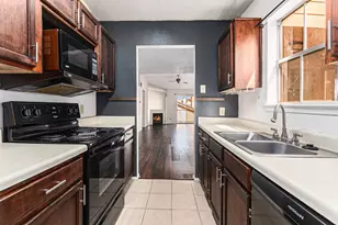 2121 Hepburn St, Houston, TX 77054 - Photo 8