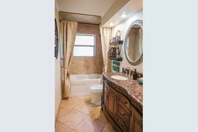 318 Peach Point, Jones Creek, TX 77541 - Photo 18