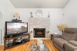 104 N Hickory Ln, Columbus, TX 78934 - Photo 8