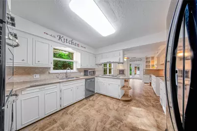 8726 Dogwood Drive, Tomball, TX 77375 - Photo 12