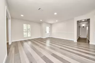 12026 Sugar Springs Dr, Houston, TX 77077 - Photo 12