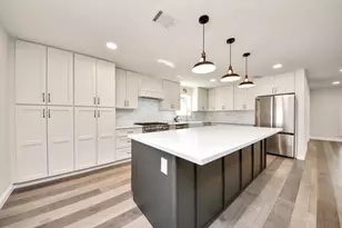 12026 Sugar Springs Dr, Houston, TX 77077 - Photo 18