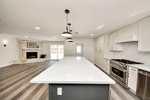 12026 Sugar Springs Dr, Houston, TX 77077 - Photo 24