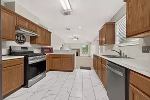 10902 Primrose Acres Ln, Houston, TX 77031 - Photo 16