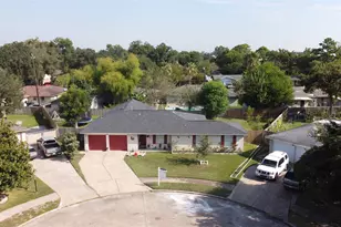 9022 Indian River Dr, Houston, TX 77088 - Photo 2
