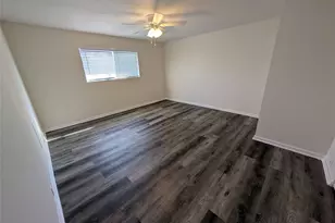 2101 Fountain View Dr, Houston, TX 77057 - Photo 16