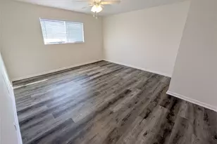 2101 Fountain View Dr, Houston, TX 77057 - Photo 12