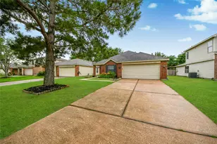 24019 Kingbriar Dr, Spring, TX 77373 - Photo 2