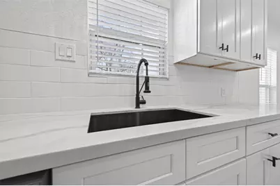 2202 Alabama Street, Baytown, TX 77520 - Photo 16