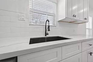 2202 Alabama St, Baytown, TX 77520 - Photo 16