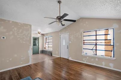 624 N McCampbell Street, Aransas Pass, TX 78336 - Photo 6