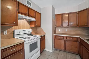 624 N McCampbell St, Aransas Pass, TX 78336 - Photo 14