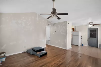 624 N McCampbell Street, Aransas Pass, TX 78336 - Photo 8