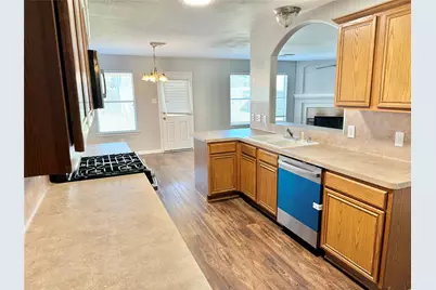 2911 Silver Shore Lane, League City, TX 77539 - Photo 2
