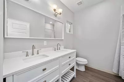 8009 Sterlingshire Street #B, Houston, TX 77078 - Photo 10