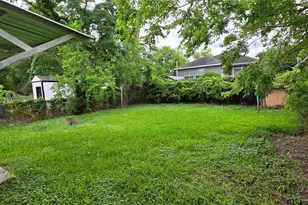 1426 E 36th St, Houston, TX 77022 - Photo 14