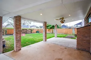 51 Rivercoach Ln, Sugar Land, TX 77479 - Photo 4