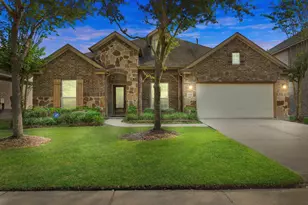 13306 Misting Falls Ln, Pearland, TX 77584 - Photo 2