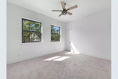 811 Woodstock Street, Bellaire, TX 77401 - Photo 34